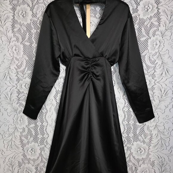 NWT Du Paradis Long Sleeve Deep V Ruched Dress Black - Picture 1 of 11
